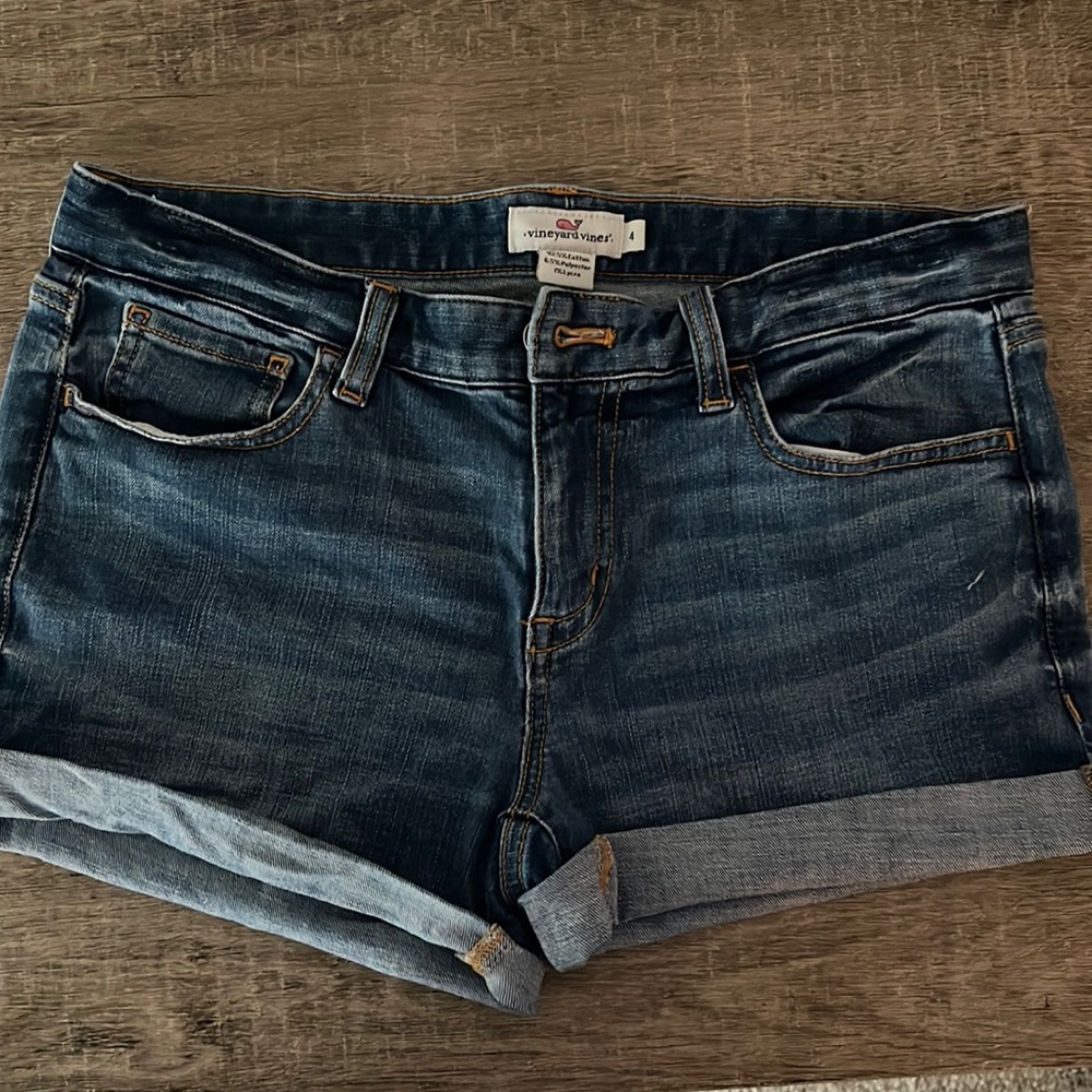 Vineyard vines denim shorts
